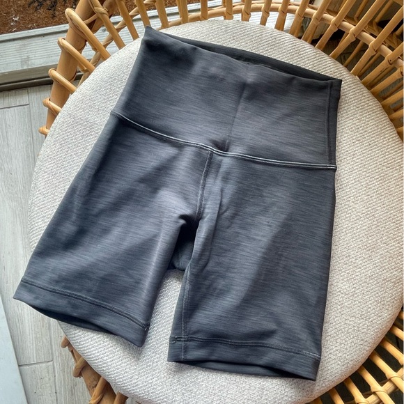 lululemon athletica Pants - Lulu lemon 🍋 women’s biker shorts
